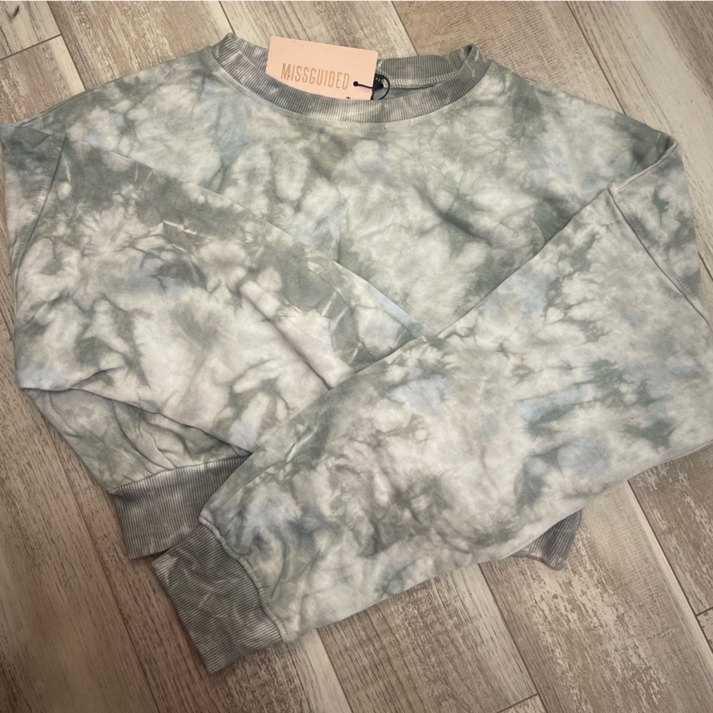 MISSGUIDED GRAY CROPPED CREW NECK SWEATSHIRT
